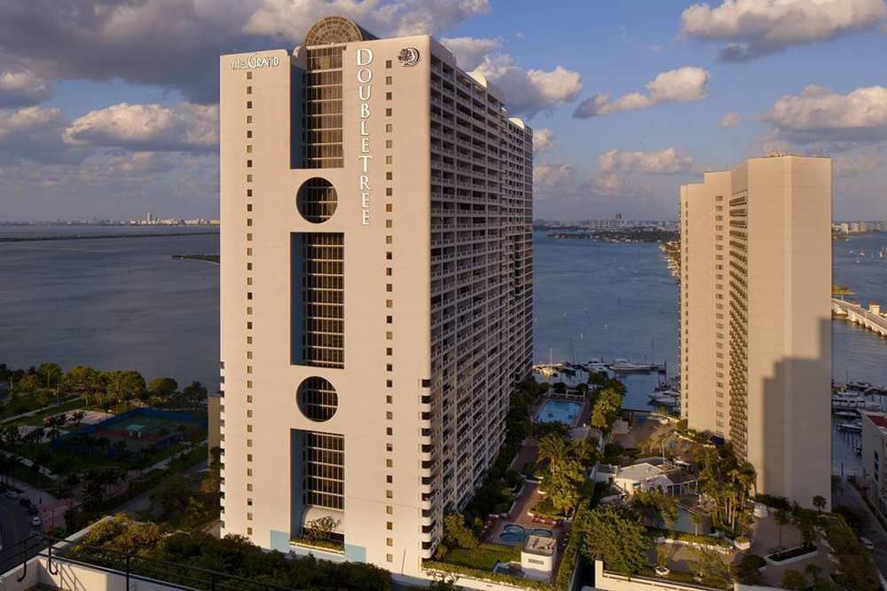 DoubleTree by Hilton Grand Hotel Biscayne Bay image 1
